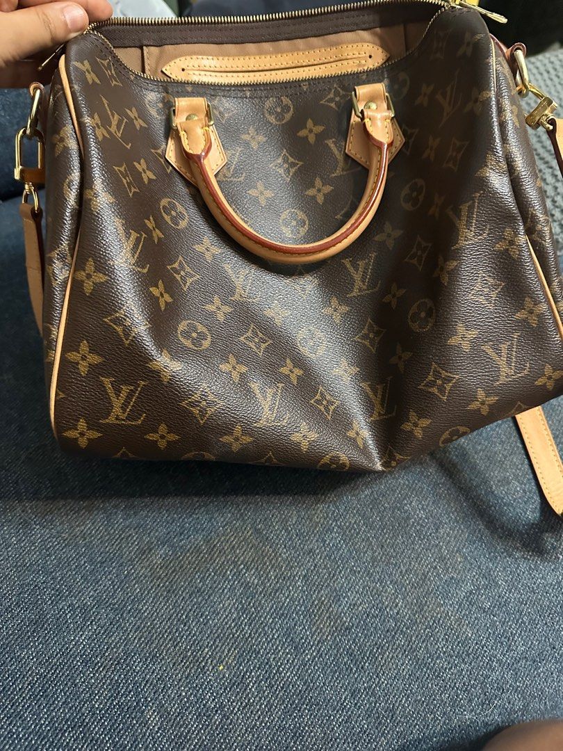 Speedy 30 top with shoulder strap
