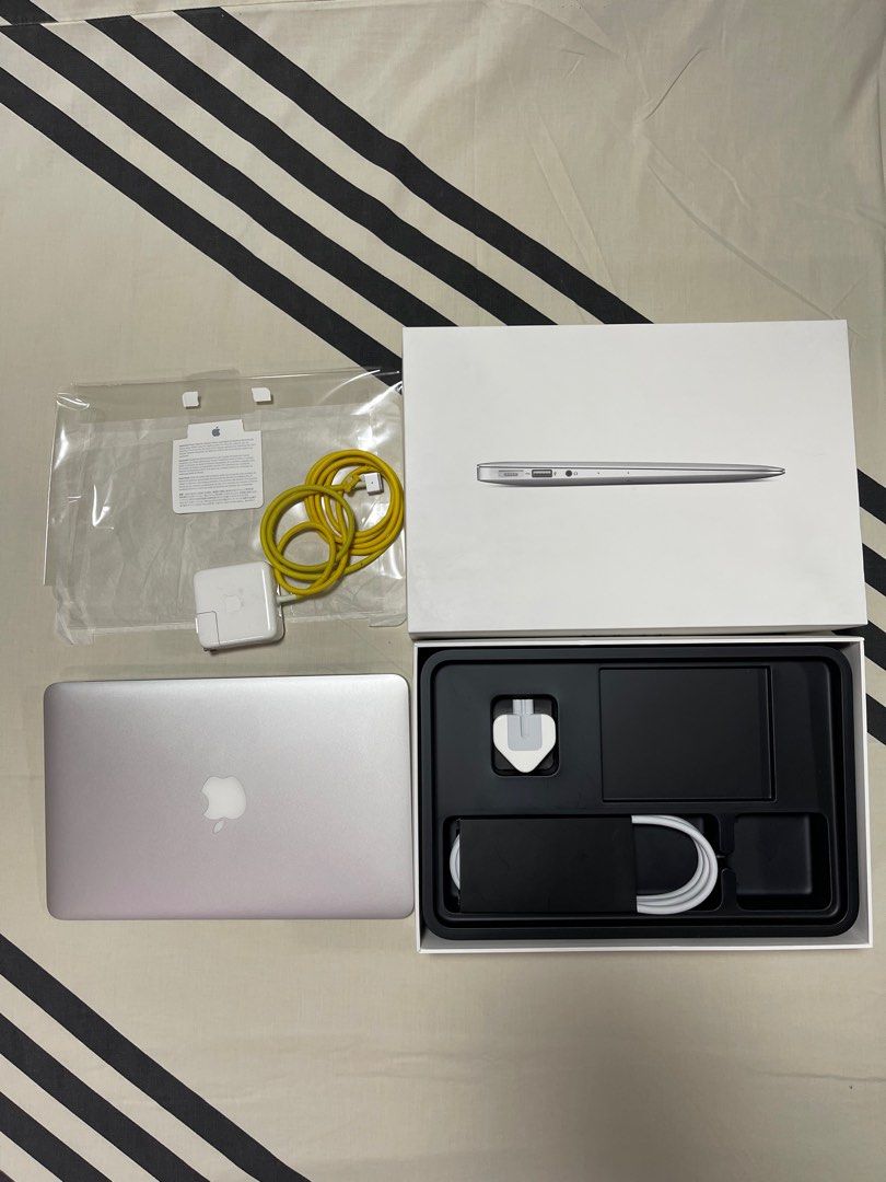 Macbook Mac Book Air 2015 11” (Category: Laptops & Notebooks) located in Pasig City. Submitted by jcs12 (Listing ID 1291897916, Image 1). Description: Macbook Air 2015 Complete Set 11” Silver 128 GB Item is still in very good condition and still looks presentable as seen on the pictures Rfs: upgraded to Macbook Air M2.