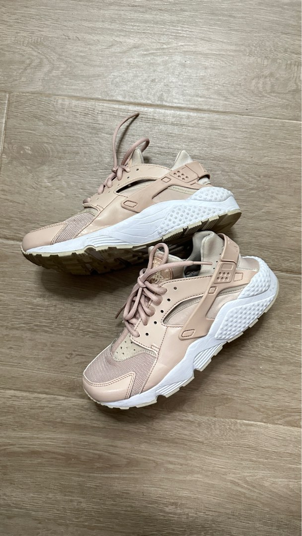 NIKE AIR HUARACHE 39 Carousell
