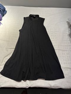 (Category: ) located in . Submitted by yellowed.violets (Listing ID 1292054131, Image 1). Description: .