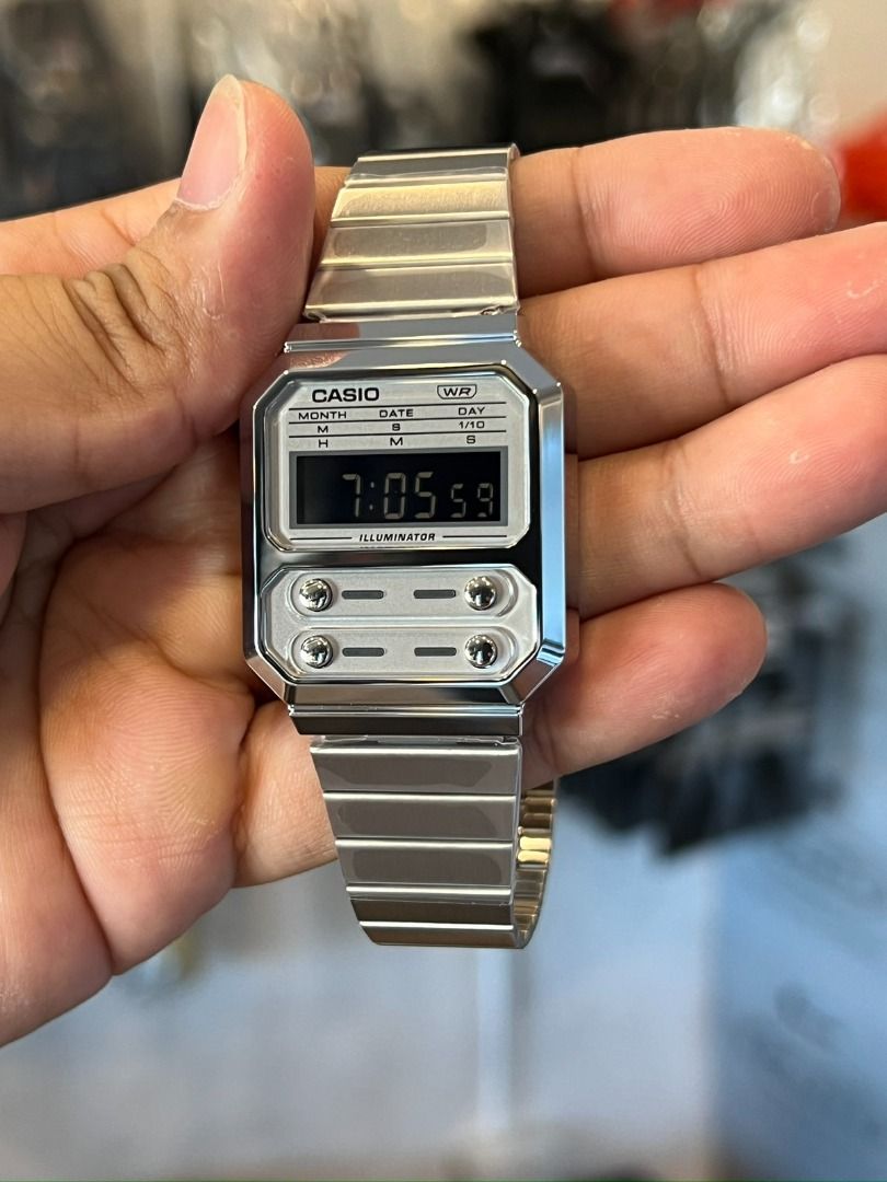ORIGINAL CASIO Retro Digital Negative Display Silver Unisex Watch A100WE-7B (Category: Luxury Watches) located in Makati City. Submitted by bozbettv (Listing ID 1291940593, Image 3). Description: CAROUSELL SALE!! SRP: 3995 SALE: 2799 Complete Package with Casio Box with 1yr Warranty Store Located at B203 2nd Floor Harmonic Seven Inc. Building 2543 Tejeron, Corner Sampaguita, Sta Ana Manila WAZE or GOOGLE Map nyo lang po 1TBT ( 1 TIME BIG TIME ) S
