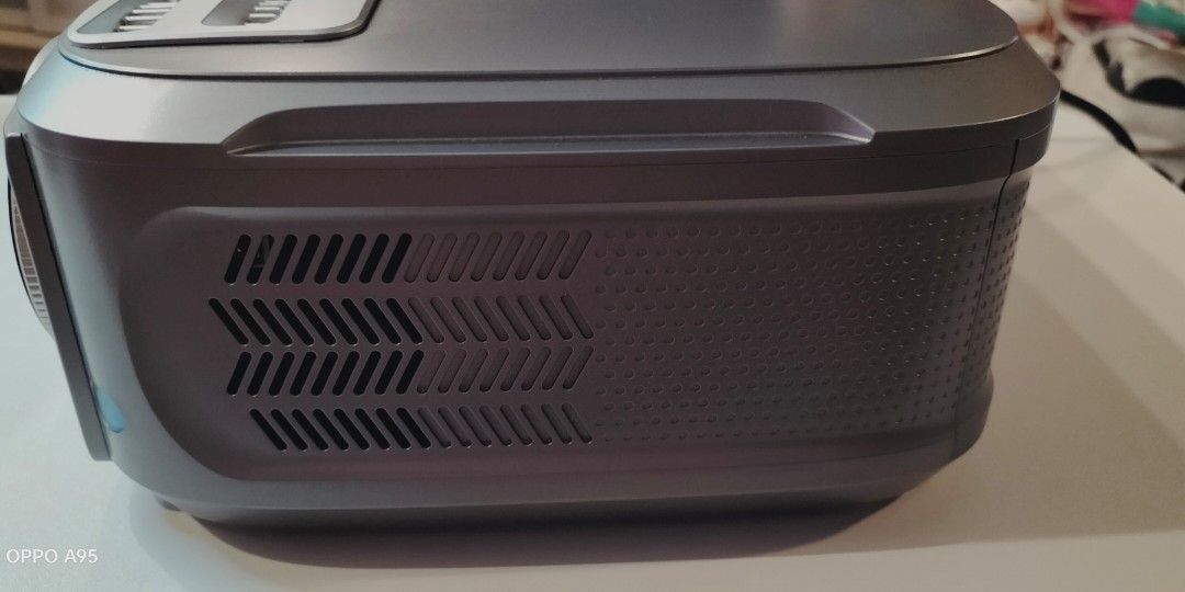 Projector (Category: Projectors) located in Singapore. Submitted by lucypinkdoll (Listing ID 1292051528, Image 7). Description: ❣️ HUREMER Brand - high quality, high resolution. ❣️ Power cable is included, ❣️ Please note HDMI cable is not included 😊.