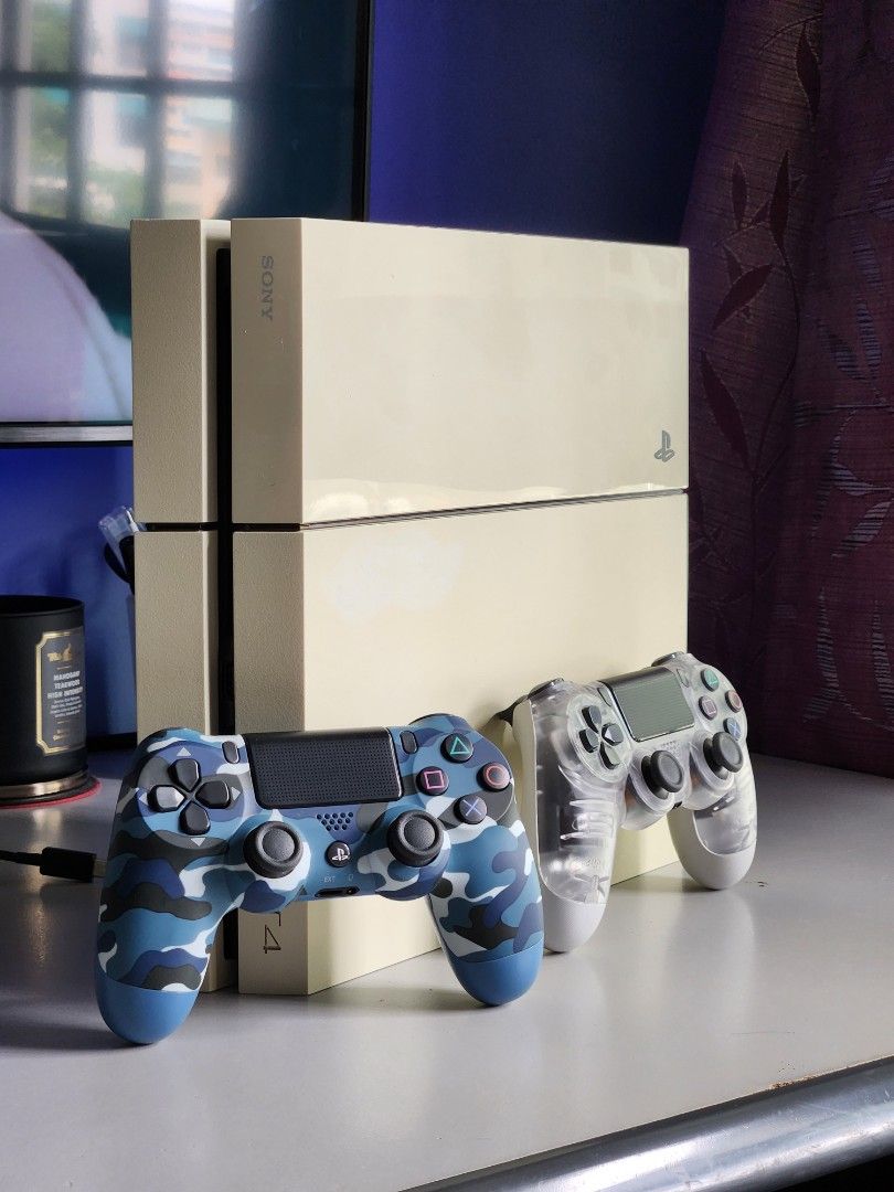 Ps4 500gb 2 controllers deals