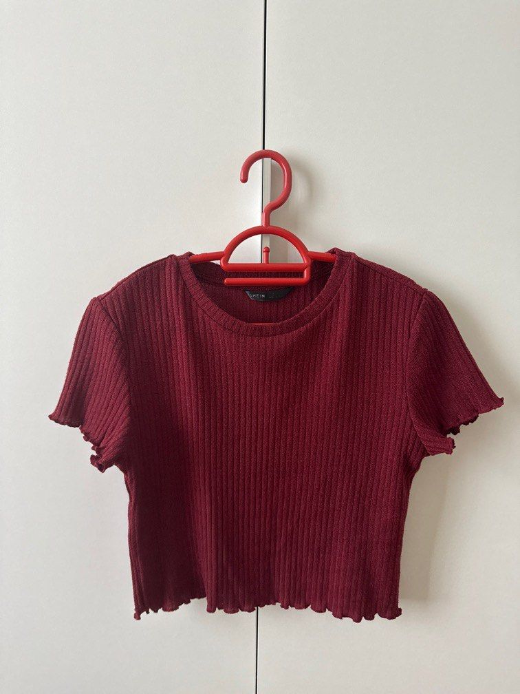 Ribbed Lettuce - Edge Cropped Tee, Women's Fashion, Tops, Blouses on  Carousell