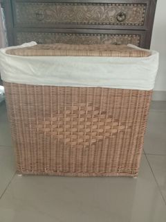 (Category: ) located in . Submitted by abaya57 (Listing ID 1291958022, Image 1). Description: .