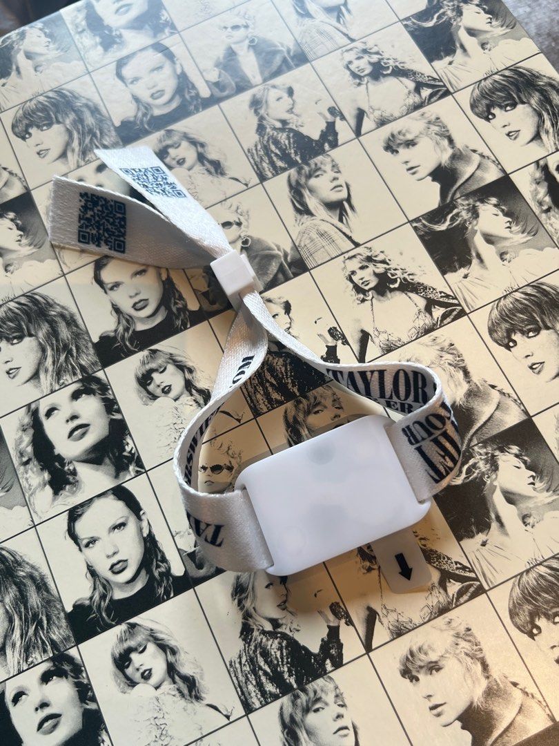 Taylor Swift Eras Tour VIP Merchandise (Category: Western Merchandise) located in Manila. Submitted by decluttermnlmd (Listing ID 1291978302, Image 2). Description: Complete set With light wristband! SF c/o buyer.