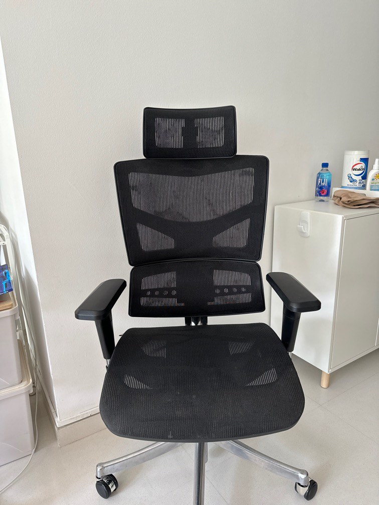 Umd top mesh chair