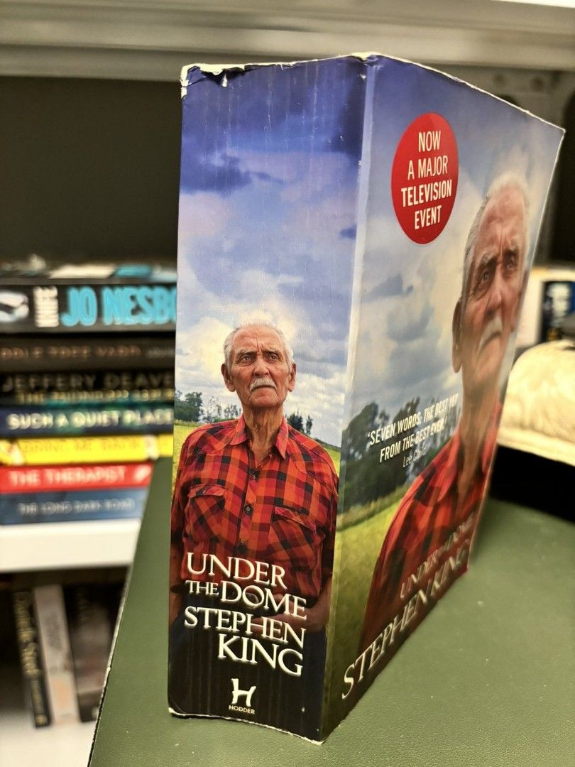 Under the dome by Stephen King (Category: Storybooks) located in Pasig City. Submitted by nethz21 (Listing ID 1292064785, Image 2). Description: Authentic Pre-loved Book UK Edition Tanned pages Spine creases.