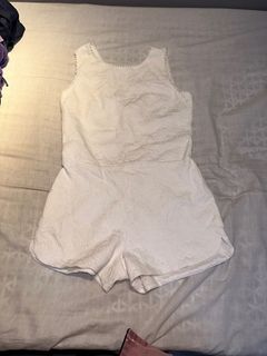 (Category: ) located in . Submitted by yellowed.violets (Listing ID 1292056626, Image 1). Description: .
