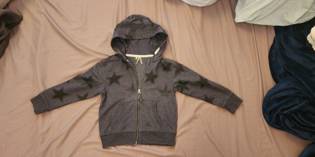 Winter Jacket (Category: Babies & Kids Fashion) located in Singapore. Submitted by John316 (Listing ID 1291948644, Image 3). Description: Zara Winter Jacket. Used in Switzerland last December.😊 Selling cheap. 15 SGD each or 20 SGD for both..