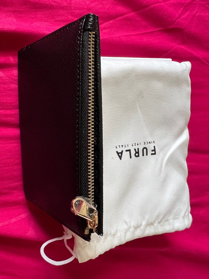 WTS Authentic Genuine Leather FURLA Passport Holder Wallet. 😊, Luxury,  Bags & Wallets on Carousell
