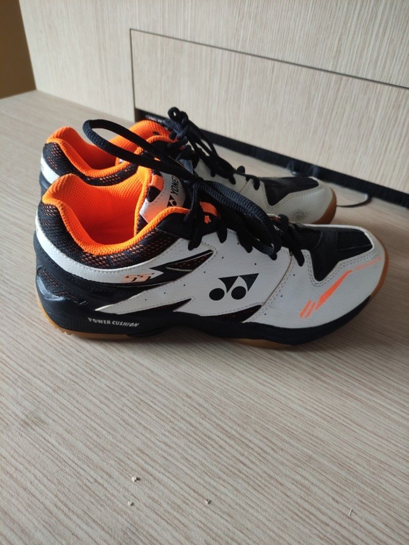 Yonex Power Cushion 55 UK 6.5