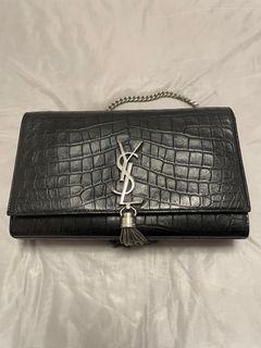 (Category: ) located in . Submitted by obsessedshopping (Listing ID 1292000000, Image 1). Description: .