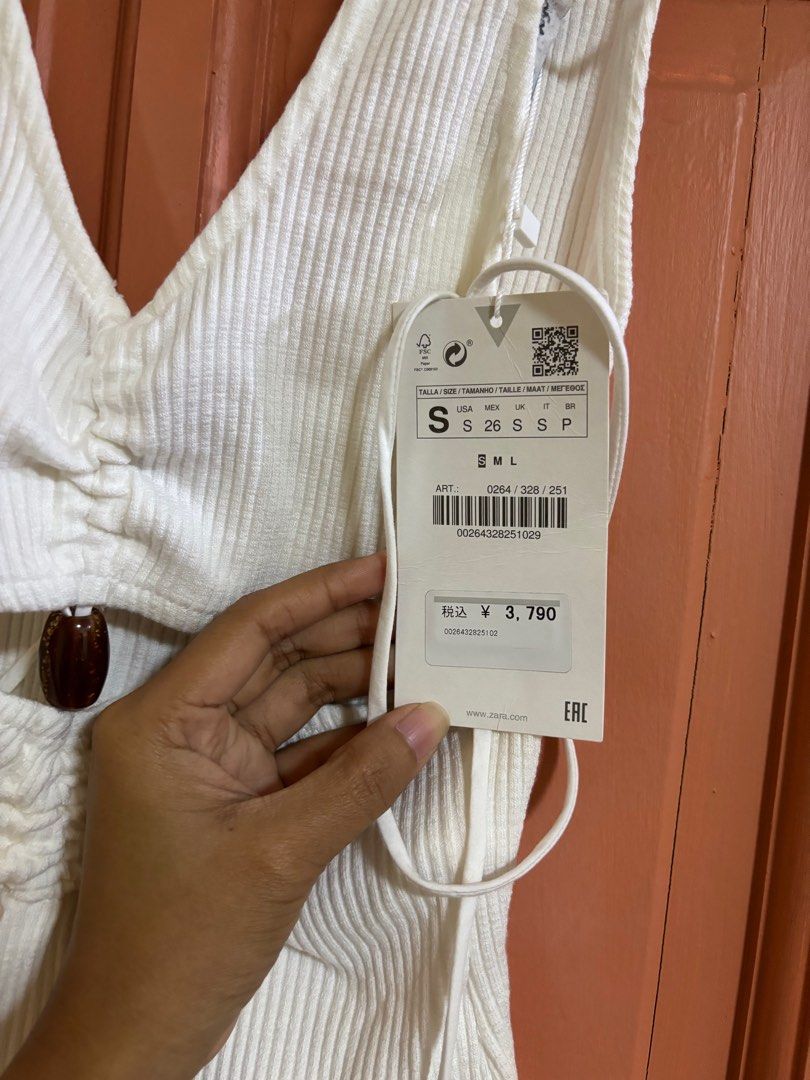 Zara - White top Bodysuit (Category: Others Tops) located in Makati City. Submitted by mkgrcb (Listing ID 1292044377, Image 2). Description: .