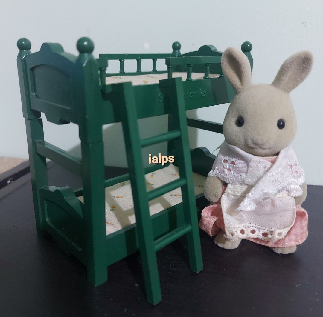 1987 Vintage Sylvanian Families Double Deck Bed with Ladder (Category: Vintage Collectibles) located in Angono. Submitted by lpsflover (Listing ID 1296128497, Image 1). Description: With original mattress. Complete with ladder. No paint rubs nor faded parts. Matte in actual. In good condition but manage your expectations on used items. Payment via BPI/BDO. Shipping via Lalamove..
