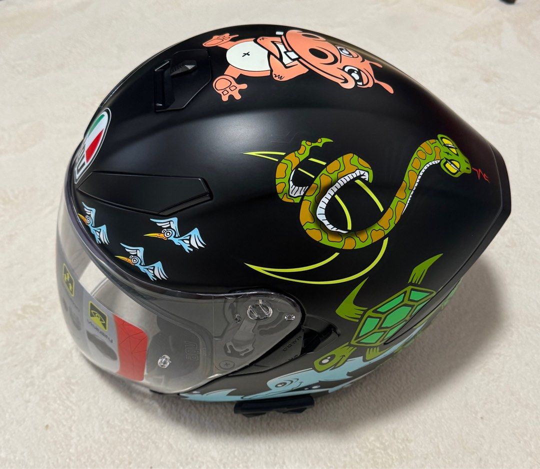 AGV K-5 Jet White Zoo Matte Open / Half Face Helmet - PSB Approved (Category: Motorcycle Apparel) located in Singapore. Submitted by shiftvault (Listing ID 1296145532, Image 1). Description: AGV K-5 Jet White Zoo Matte Open / Half Face Helmet - PSB Approved Size M Brand New without box comes with inner sunvisor n AGV helmet bag Helmet purchased as part of collection n selling off at loss now due to moving house and will not be riding anymore .