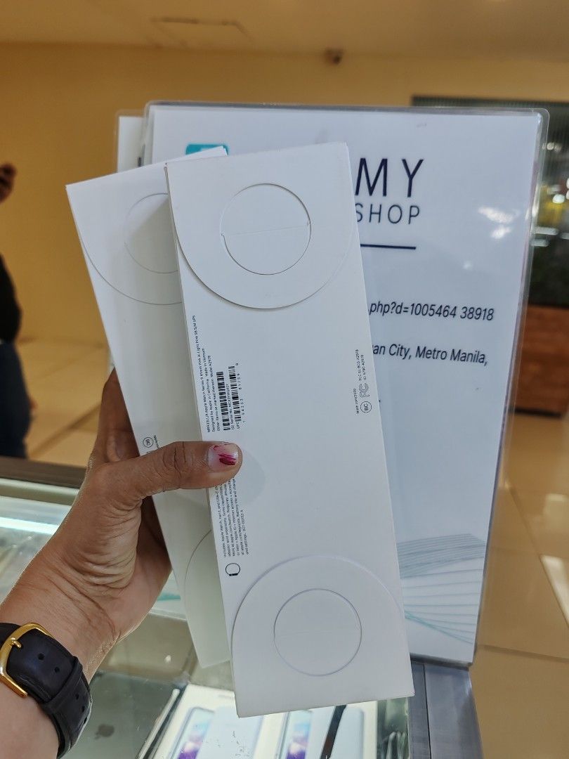 Apple watch series 9 41mm (Category: Wearables & Smart Watches) located in San Juan City. Submitted by ronalynac40976 (Listing ID 1296108163, Image 2). Description: Apple Watch series 9 41mm Brandnew & Sealed warranty 1 year pick up store in greenhills shopping center, San Juan metro Manila, stall# Y-40 look for Rona @Aquarium area.