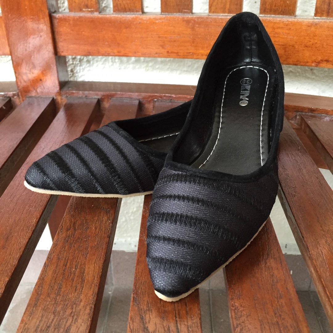 BN Not So Basic Textured Black Flats Shoes