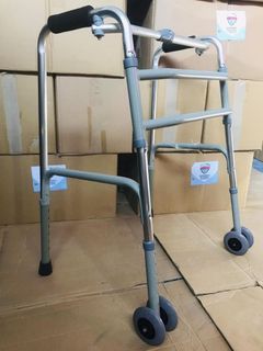 BRAND NEW ADJUSTABLE WALKER FOR ADULT WITH WHEELS