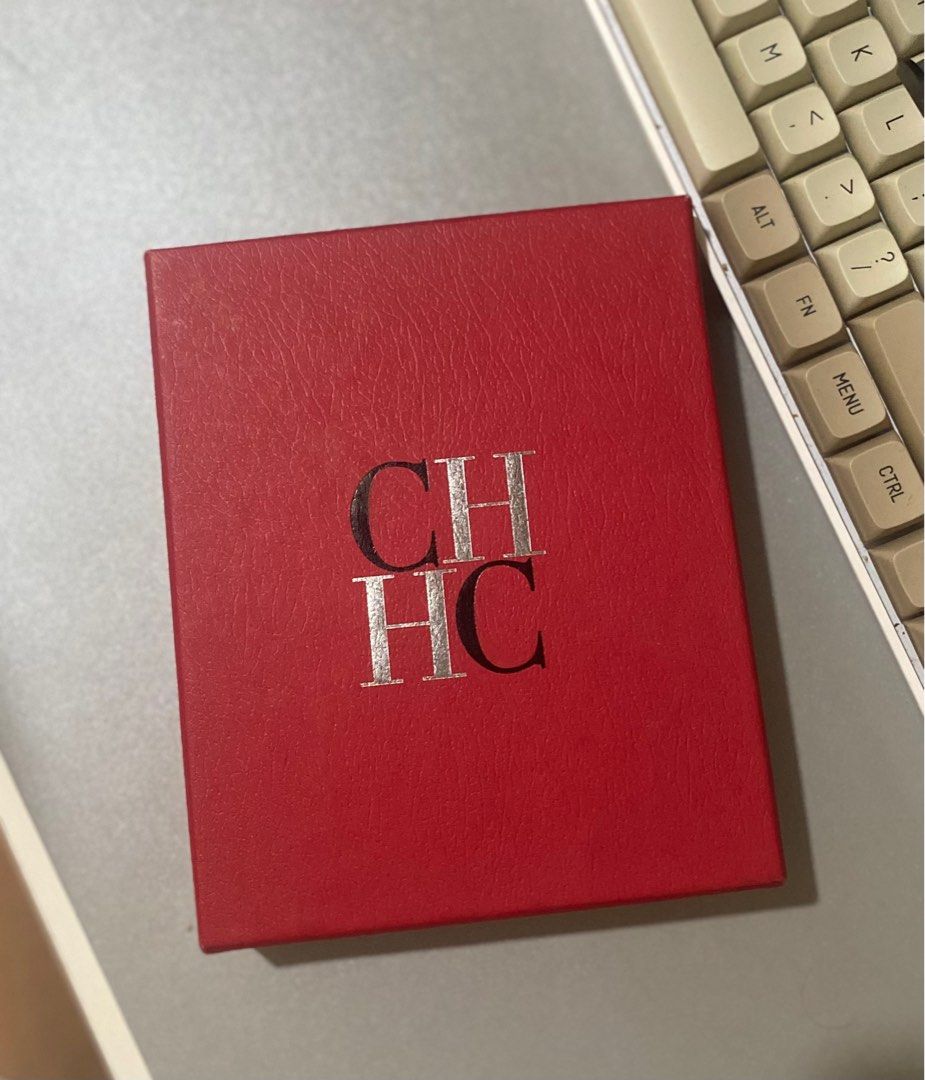 Carolina Herrera with CH insignia compact wallet. (Category: Wallets & Card holders) located in Makati City. Submitted by mycosmos1175267 (Listing ID 1296062197, Image 3). Description: Comes complete box Carolina Herrera box tags and ribbon with CH insignia compact wallet. In lucky red color Location: Makati/ Taguig Can ship via Grab/ Lalamove or GogoExpress Shipping c/o buyer Mode of Paymet: Gcash, BPI, GoTyme, Maya. .