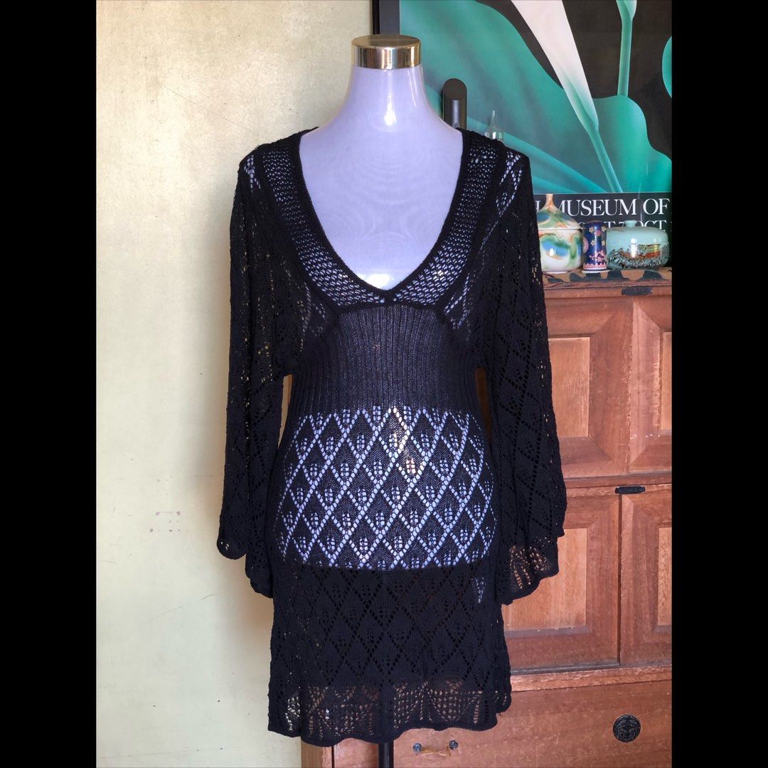 Crochet beach cover up dress (Category: Bikinis & Swimsuits) located in Taguig. Submitted by bitsandpiecesshop (Listing ID 1296060170, Image 2). Description: 🌸FITS: MEDIUM - LARGE 🌸CONDITION: EUC no flaws, Like new, used once only ❗️accessories not included if there is any❗️ WELCOME TO BITSANDPIECES SHOP Our items are either BRAND NEW & PERSONAL PRELOVED. For preloved items PLEASE DO NOT EXPECT TOO MUCH since it’s already used. If you are very 