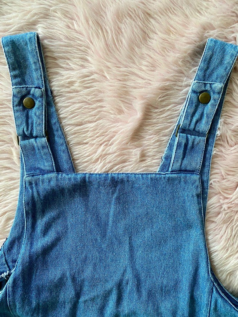 Denim Dress Jumper (Category: Dresses) located in Manila. Submitted by GSCloset (Listing ID 1296103930, Image 3). Description: For Sale: Denim Jumper Size (S-M) Used with care RFS: decluttering MOP: GCASH MOD: Same day delivery or via Gogo Express Loc: North Caloocan near SM Fairview Mckinley, Taguig during (Tues- Thurs) .