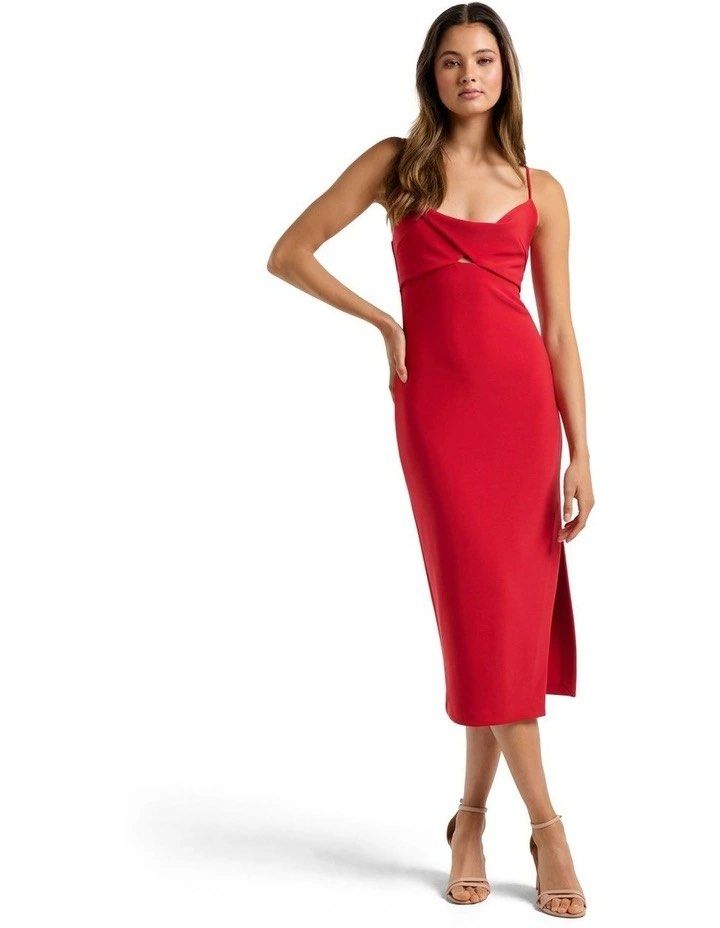 Forever new viktoria red twisted bodycon dress size 6 (Category: Women's Clothes) located in Melbourne. Submitted by sandy_tran_28 (Listing ID 1296170237, Image 1). Description: New, unworn.looks darker red in pic due to room lighting. Im pregnant so clearing a few unworn pieces as i wont be able to wear them for a while😅.