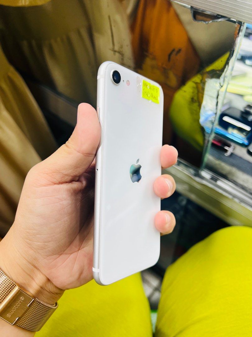Iphone SE 2020 128gb Smartlocked 92% batt (Category: iPhone SE Series) located in San Juan City. Submitted by javedsgadgetshop (Listing ID 1296062818, Image 3). Description: OPEN FOR INSTALLMENT VIA CREDIT CARD/GGIVES & SWAP/TRADE-IN! WE BUY AND SELL ( ANYKINDS OF UNIT BINIBILI PO NAMIN)! PTPA : Padelete po f bawal Read ❗️Onhand ‼️ Iphone SE 2020 •128gb •NTV Variant •92% batt health •Smartlocked •95% Smoothness •No hidden issue | No Repaired •100