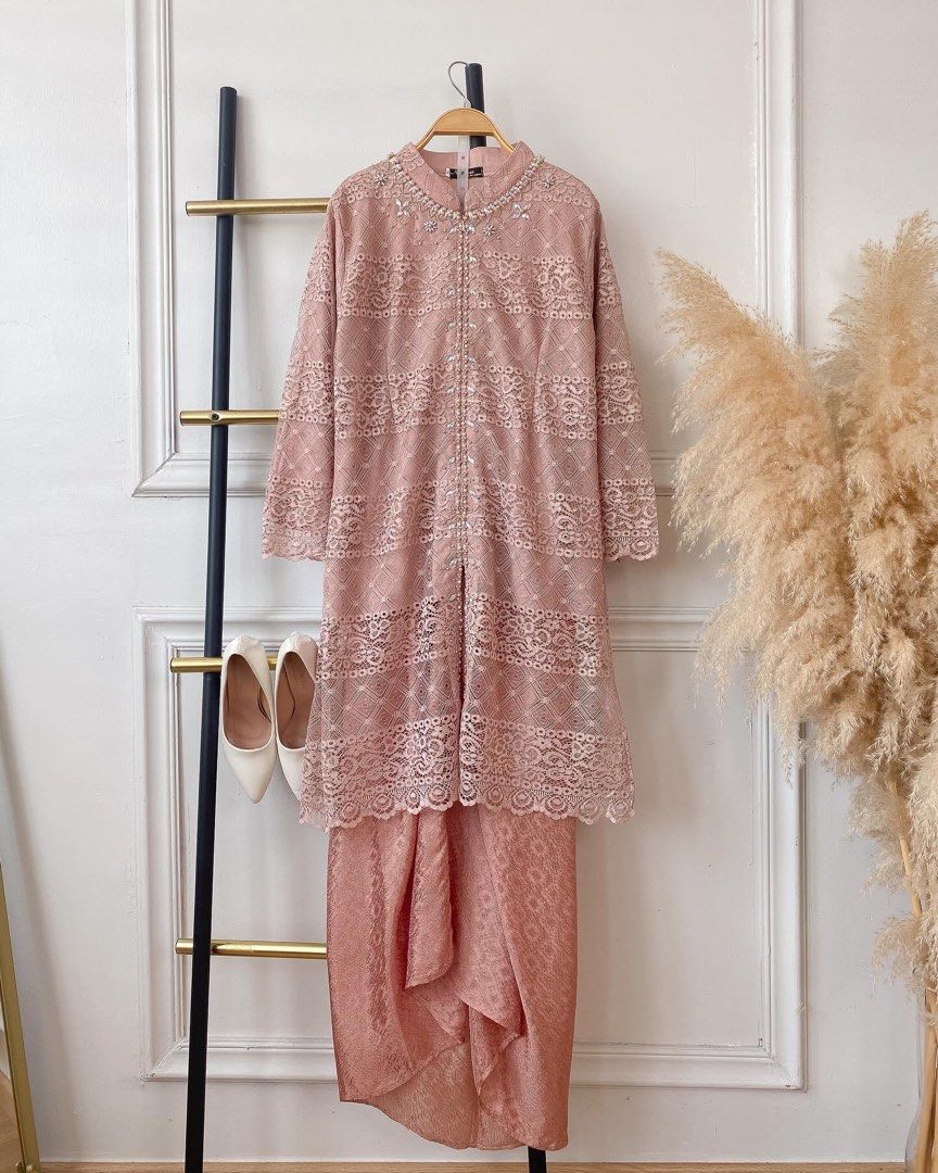 Kebaya Lace Indonesia (Top Only), Women's Fashion, Muslimah Fashion, Baju  Kurung & sets on Carousell