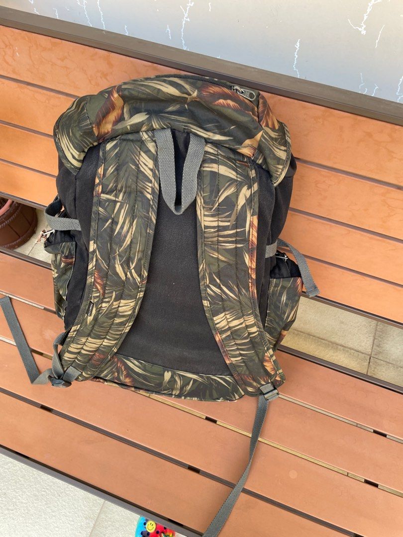 Large Billabong Backpack (Category: Backpacks) located in Makati City. Submitted by quality_sale (Listing ID 1296100601, Image 2). Description: Condition: - used, bought in AUS - zippers fully working - no noticeable holes or signs of major damage. Has signs of average wear - fraying leather materials .