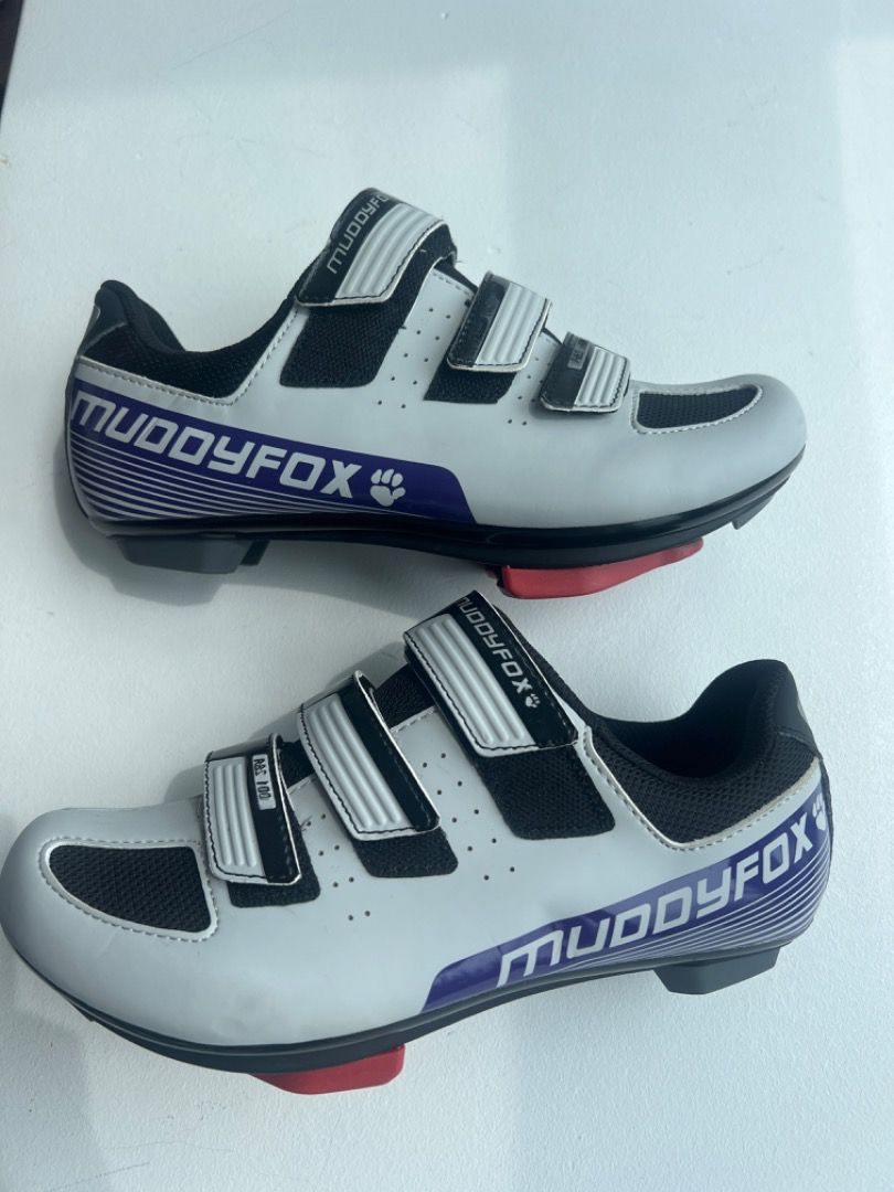 Muddyfox cycling shoes with delta compatible cleats