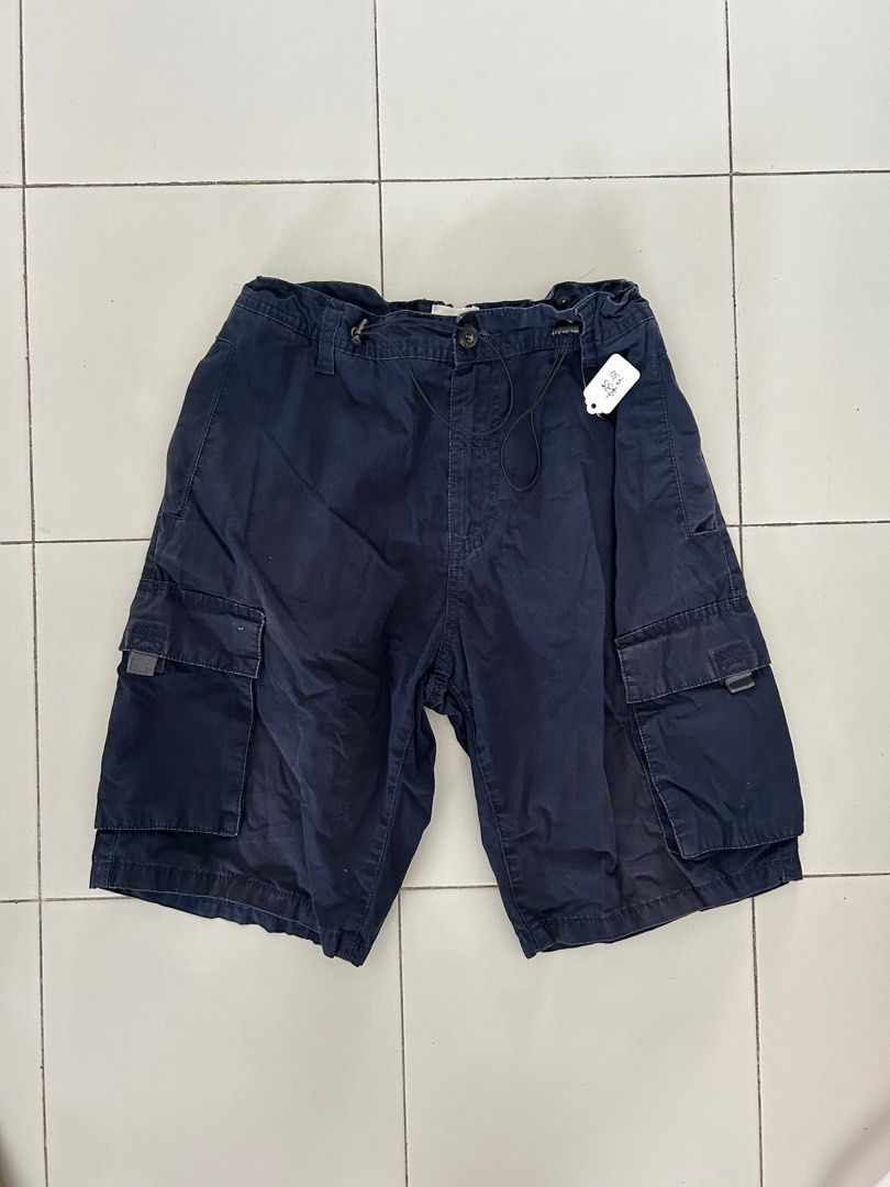 Navy blue cargo shorts berms