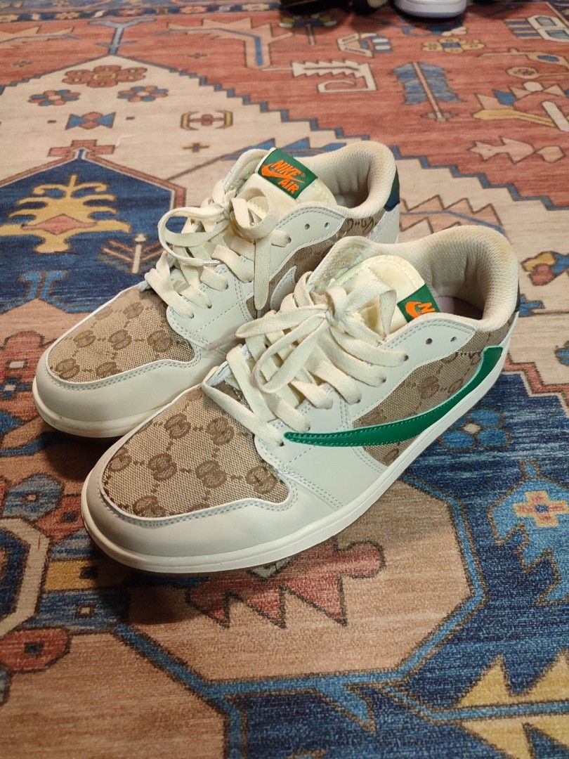 Nike dunk gucci online