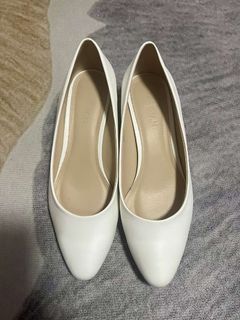 Parisian white wedding shoes