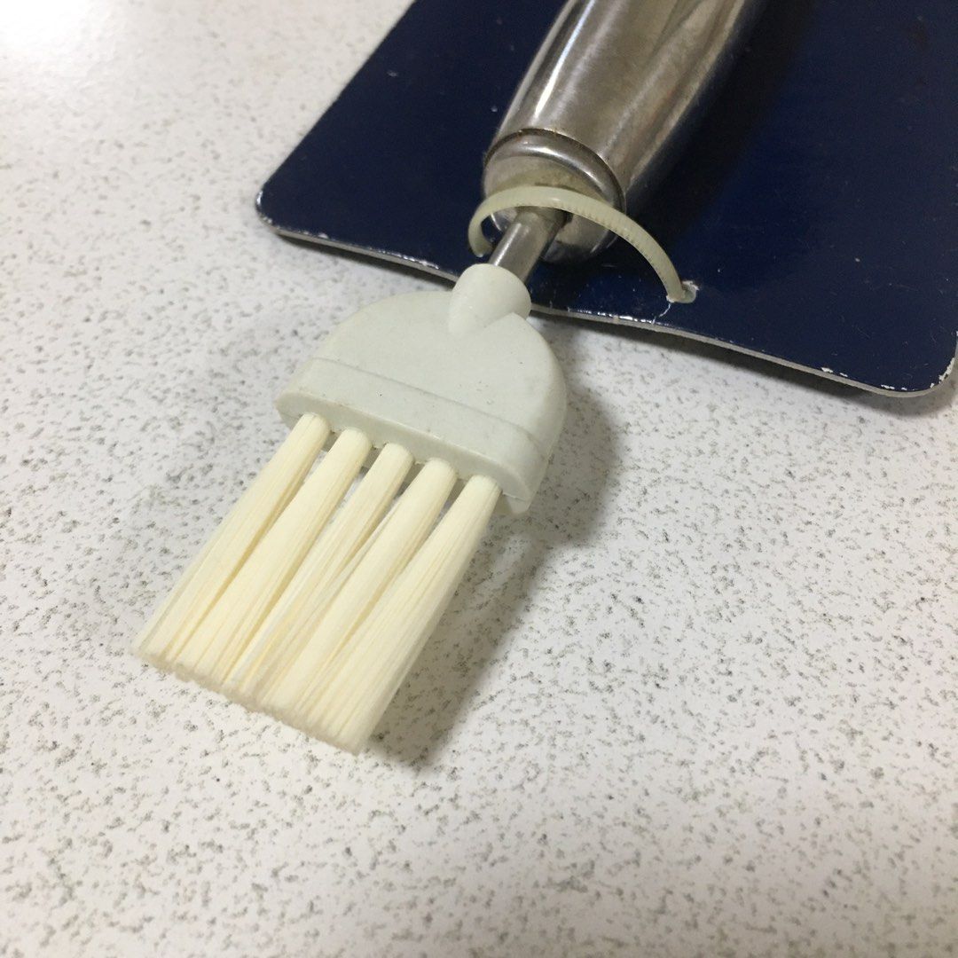 Pastry Brush (Category: Bakeware) located in Caloocan City. Submitted by wearweare (Listing ID 1296156978, Image 2). Description: .