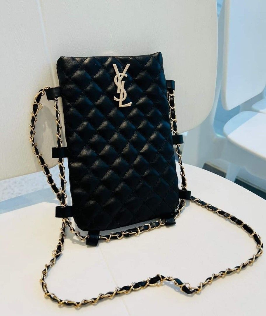 Phone Case Wallet (Category: Luxury Bags & Wallets) located in Manila. Submitted by lenpot15 (Listing ID 1296145553, Image 2). Description: .