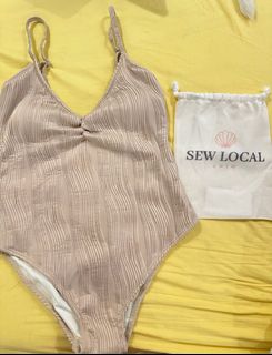 (Category: ) located in . Submitted by preloved__cw (Listing ID 1296146411, Image 1). Description: .