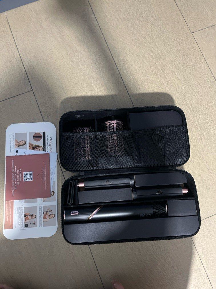 Shark FlexSytle (Category: Other Home Appliances) located in Singapore. Submitted by yamasakiyagami (Listing ID 1296103549, Image 1). Description: Almost brand new; used once to try and only to realise that I don’t need so many features. Full specs here: https://sharkninja.sg/collections/hair-styler/products/shark-flexstyle-air-styling-drying-system?variant=40181200683111 Selling to make space. .