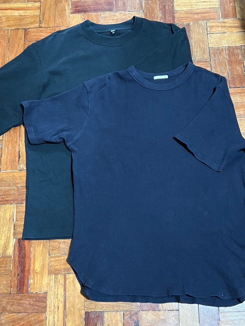 UNIQLO & GU bundle shirt for men (Category: Tshirts & Polo Shirts ) located in Quezon City. Submitted by derlily (Listing ID 1296173636, Image 3). Description: RFS: Masikip na Mens shirt Can only sell if both kukuhain. PM me 🫶🏼 .