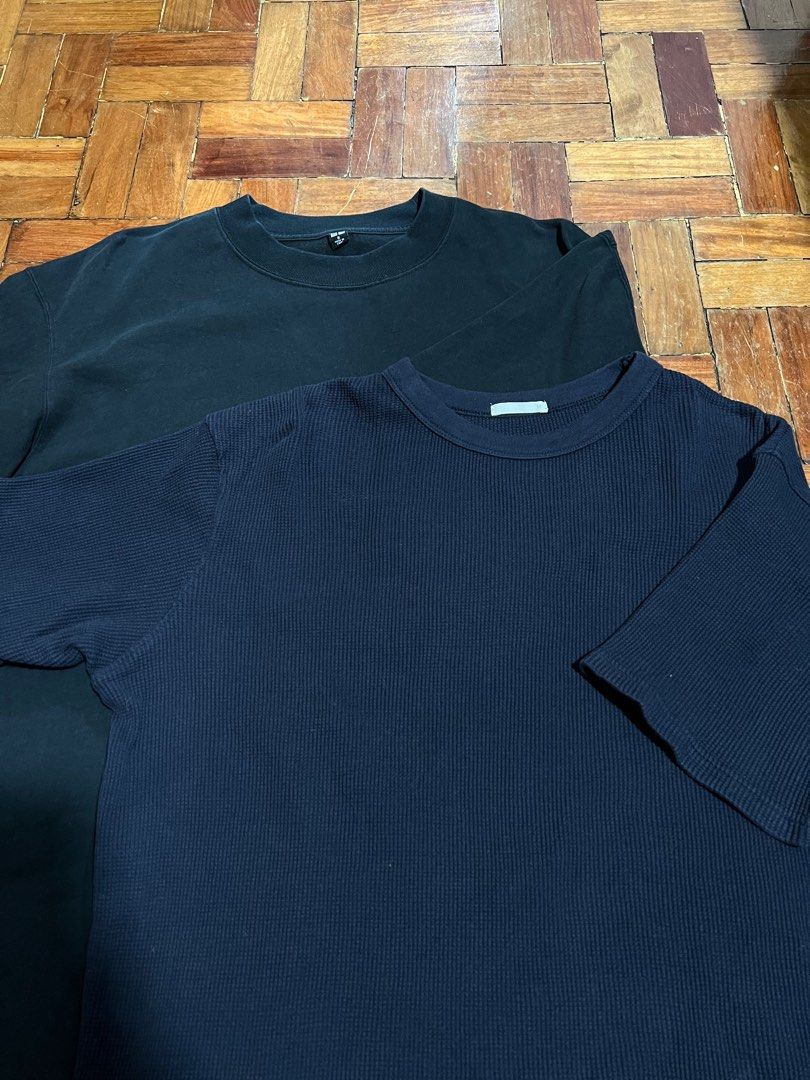 UNIQLO & GU bundle shirt for men (Category: Tshirts & Polo Shirts ) located in Quezon City. Submitted by derlily (Listing ID 1296173636, Image 2). Description: RFS: Masikip na Mens shirt Can only sell if both kukuhain. PM me 🫶🏼 .