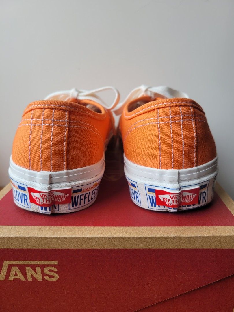 vans （分類：波鞋）位於 Hong Kong。 由 123polly 提交（商品編號 1296117136，圖片 5）。簡介： 買完著過一兩次就收起左，見圖就知有幾新。 US8/UK5.5/EUR38.5 【有誠意可小議】。
