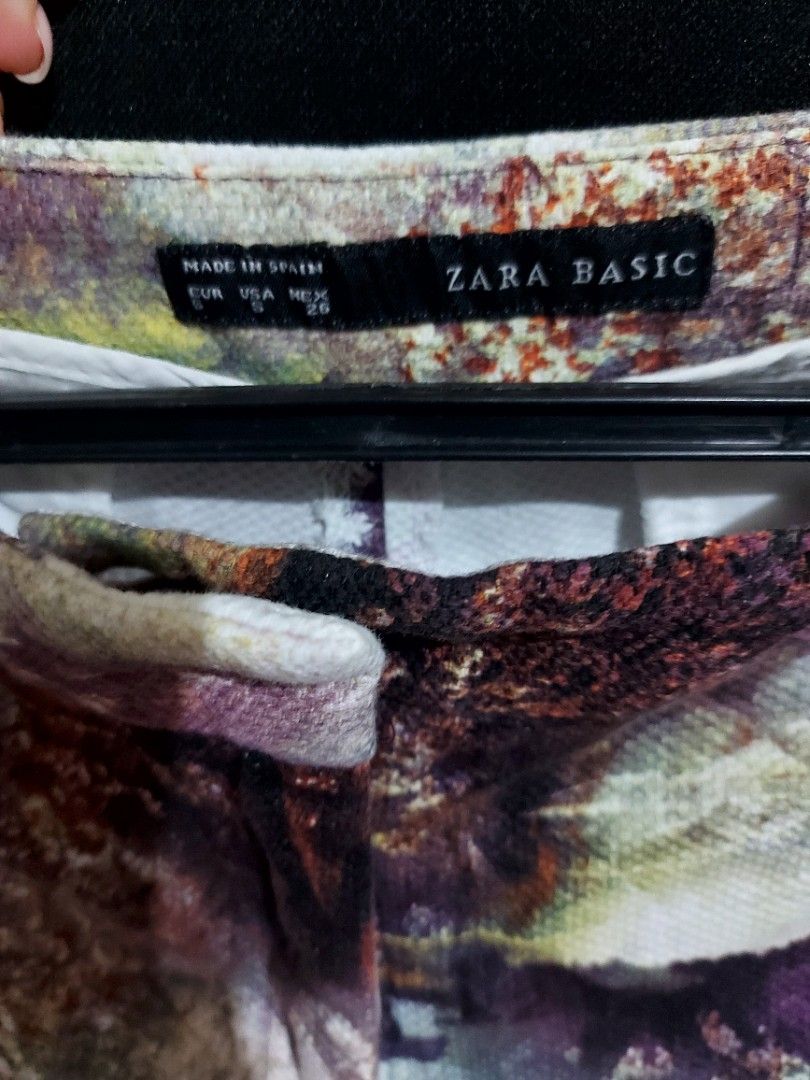 Zara painting trousers (Category: Other Bottoms) located in Las Pinas. Submitted by s_abiera (Listing ID 1296222609, Image 3). Description: original and authentic fits small multicolour trousers / painting design with back pockets.