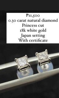 18k 0.30 Carat Natural Diamond Princess Cut Stud Earrings with certificate