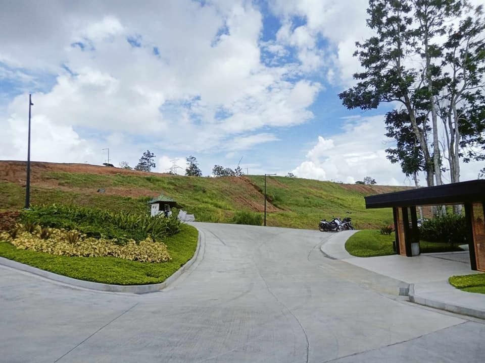 294 sqm. High End Lots for Sale at Hillside Ridge Silang, Cavite ...