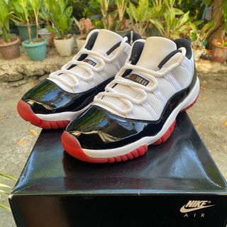 (Category: ) located in . Submitted by snkr_hype (Listing ID 1297646727, Image 1). Description: .
