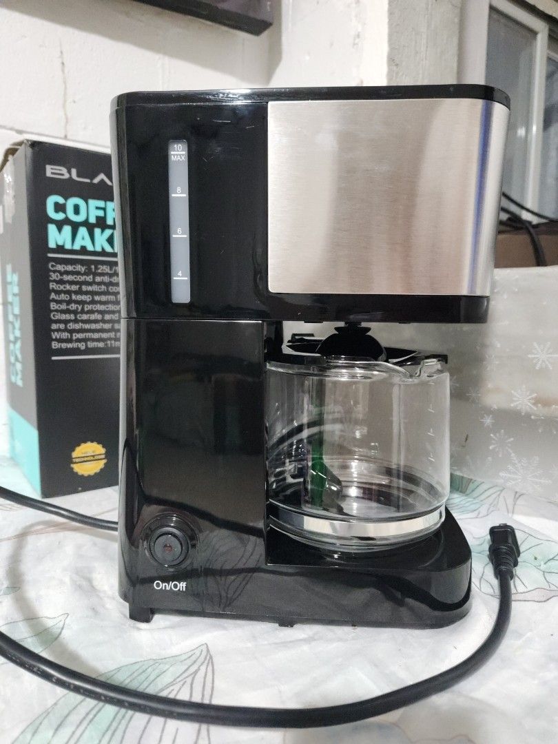 Blakk Coffee Maker (Category: Coffee Machines & Makers) located in Binan City. Submitted by vanilla_tete (Listing ID 1297596751, Image 2). Description: Blakk Coffee Maker - mint condition (never been used) repriced: Php1,000.00 + sf dop: payo mop: landbank mod: j&t/ lalamove.