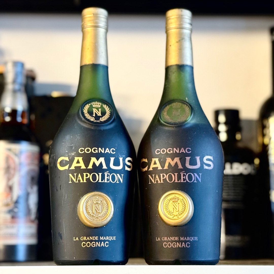 CAMUS XO / ナポレオン エクストラ ブランデー 2本セット CAMUS 2本