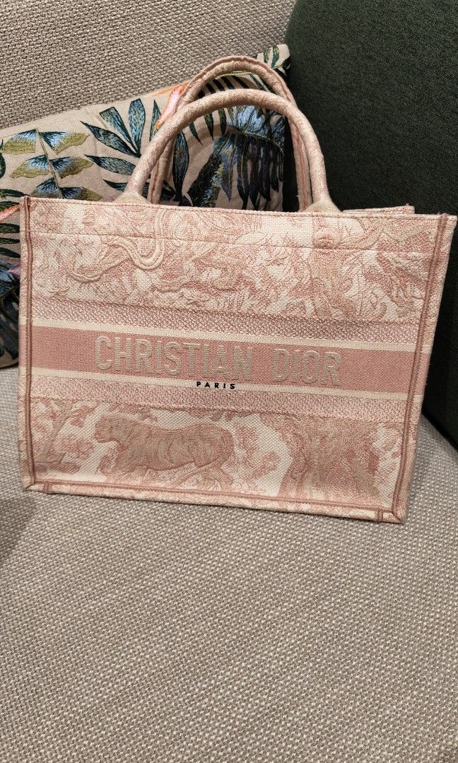 Dior Book Tote Large Toile de Jouy Light Pink | SACLÀB ÉPINE PARIS