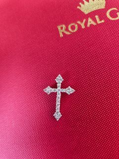 Cross Pendant with diamond