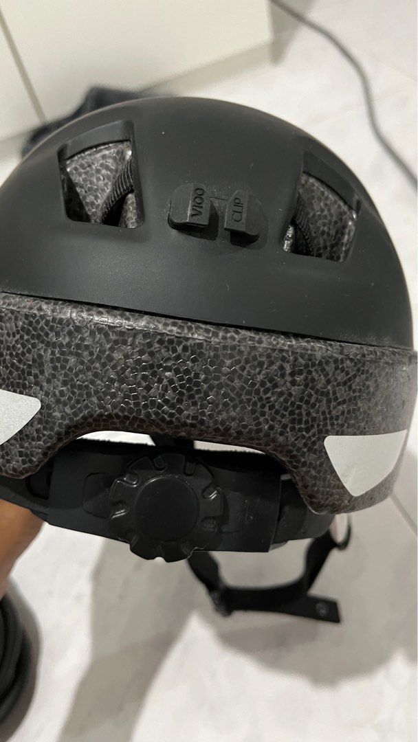 Decathlon helmet lock top